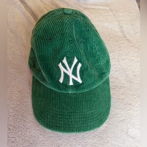 NY Yankees green ‘47 cord adults cap